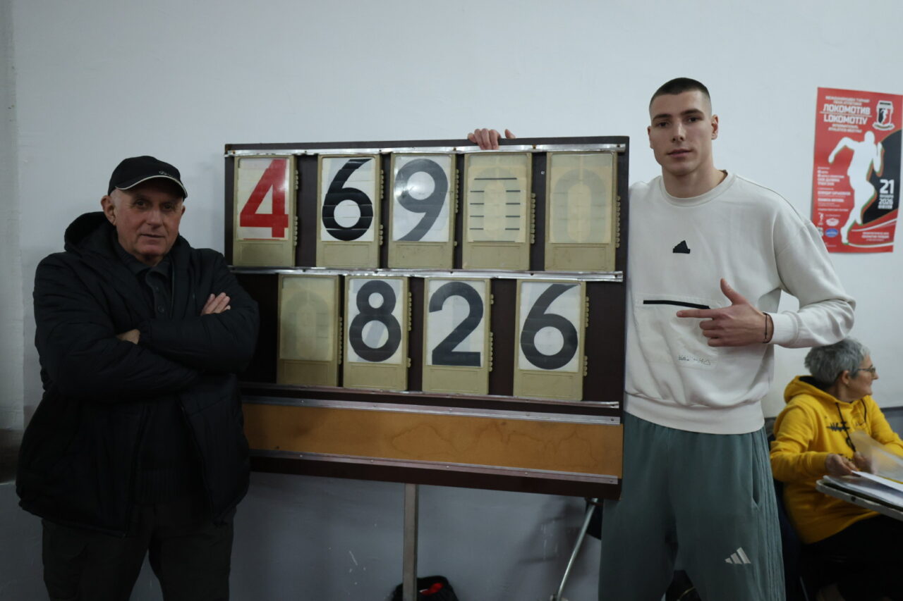 Личен рекорд за Божидар Саръбоюков в скока на дължина – 8.26!