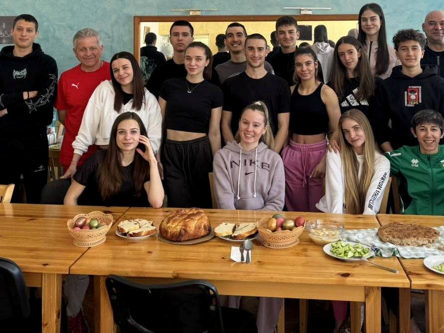 Празнична изненада за атлетите на Белмекен