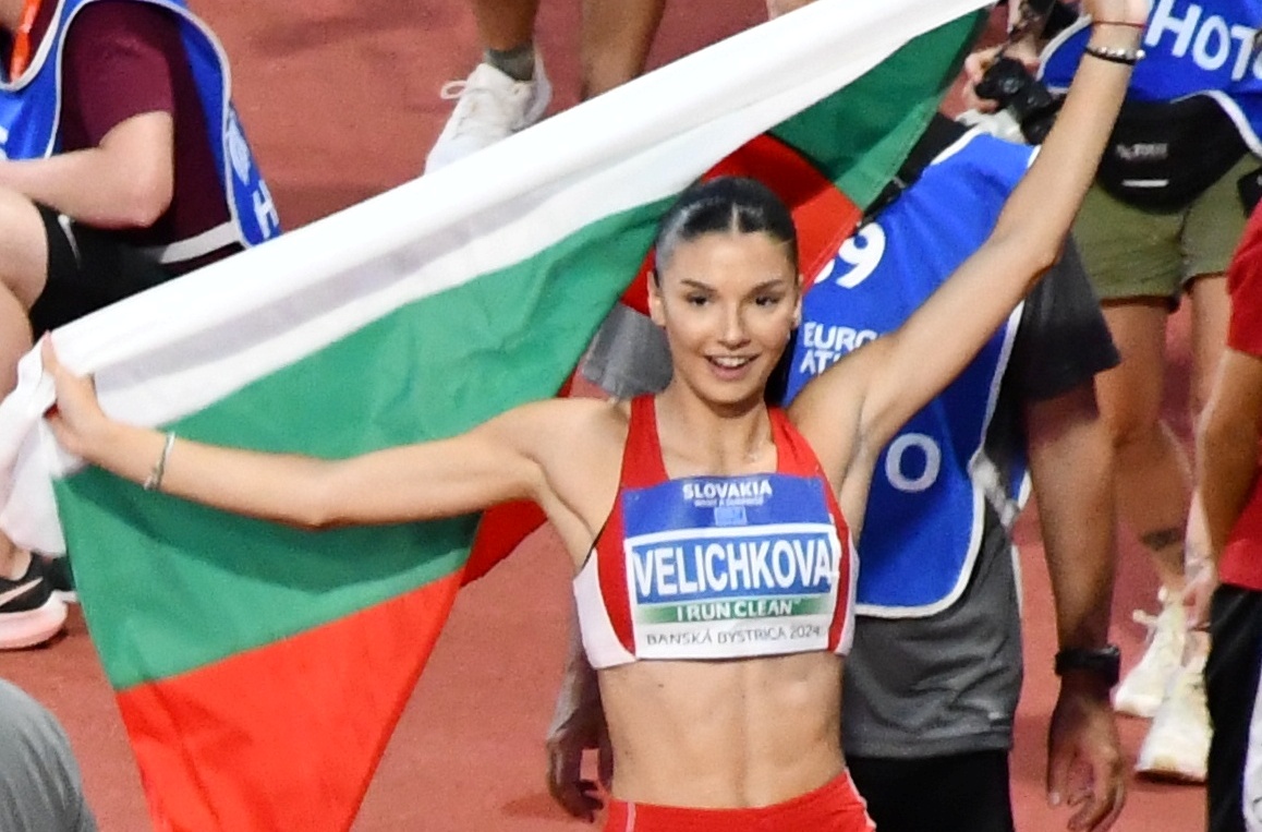 Еврошампионката Радина Величкова е абитурентка по пътя си към световното първенство в Орегон